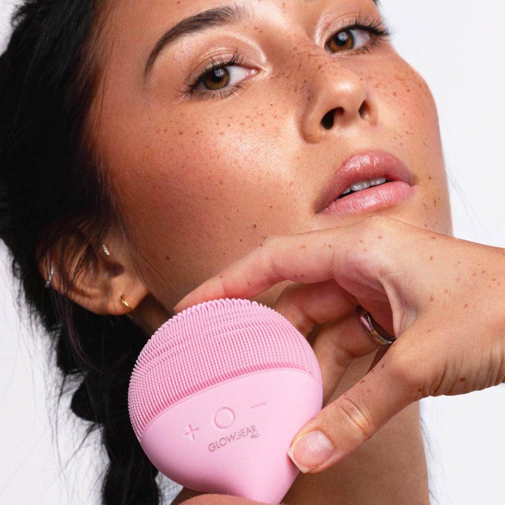 The GLOWDROP 4-in-1 Facial Device - GLOWGEAR